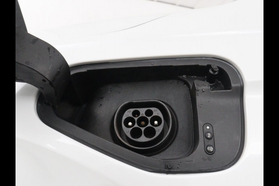 Seat Tarraco 1.4 TSI e-Hybrid PHEV Xcellence | SOH 87,3% | SOH 87,3% | Panoramadak | Trekhaak | Adaptive cruise | Carplay | 360 Camera | Navigatie | Climate control | DAB+ | Full LED | Park assist