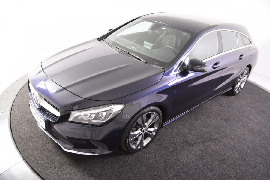 Mercedes-Benz CLA-Klasse Shooting Brake 180 AMG *Leer*Navigatie*