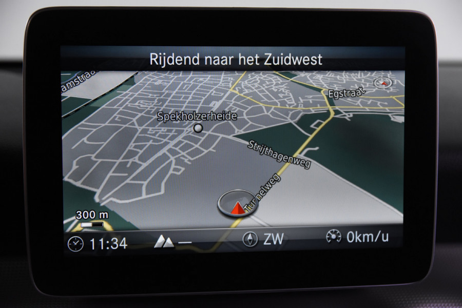 Mercedes-Benz CLA-Klasse Shooting Brake 180 AMG *Leer*Navigatie*