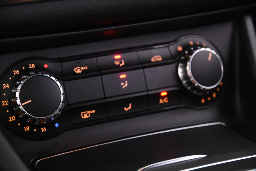 Mercedes-Benz CLA-Klasse Shooting Brake 180 AMG *Leer*Navigatie*