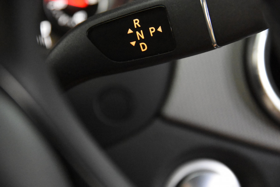 Mercedes-Benz CLA-Klasse Shooting Brake 180 AMG *Leer*Navigatie*