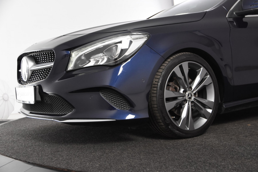 Mercedes-Benz CLA-Klasse Shooting Brake 180 AMG *Leer*Navigatie*