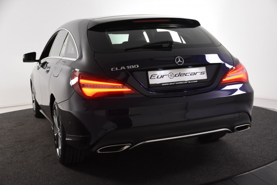 Mercedes-Benz CLA-Klasse Shooting Brake 180 AMG *Leer*Navigatie*