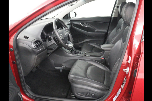 Hyundai i30 Wagon 1.5 T-GDi MHEV Premium Sky | Panoramadak | Stoel & Sturverwarming | Stoelkoeling | Camera | Adaptive cruise | Navigatie | Carplay | DAB+ | Climate control | Full LED