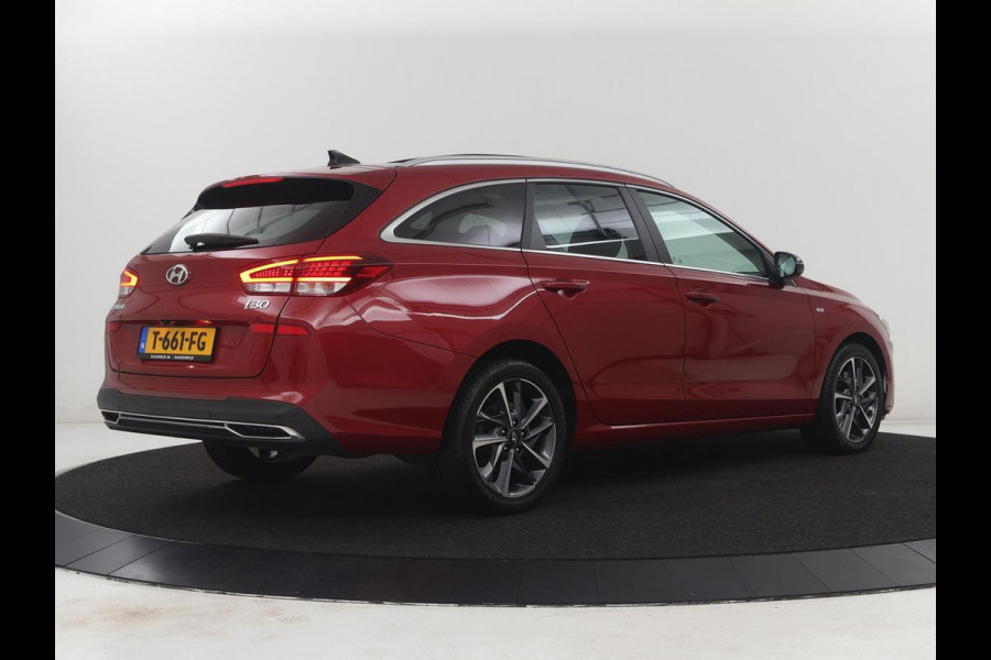 Hyundai i30 Wagon 1.5 T-GDi MHEV Premium Sky | Panoramadak | Stoel & Sturverwarming | Stoelkoeling | Camera | Adaptive cruise | Navigatie | Carplay | DAB+ | Climate control | Full LED