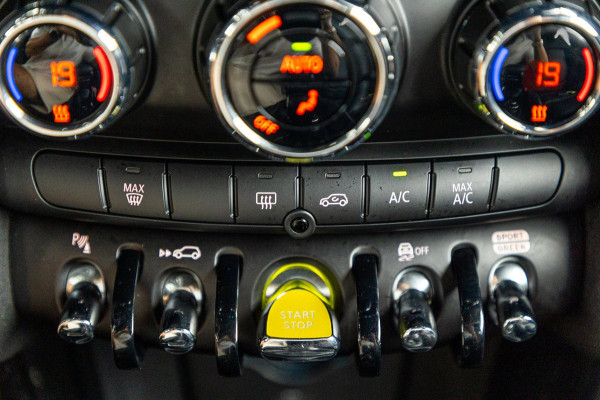MINI Electric Resolute Edition 33 kWh Soh 97% I Camera I Led I Leder I Navigatie I CarPlay I Android I Climate I Cruise I HeadUp