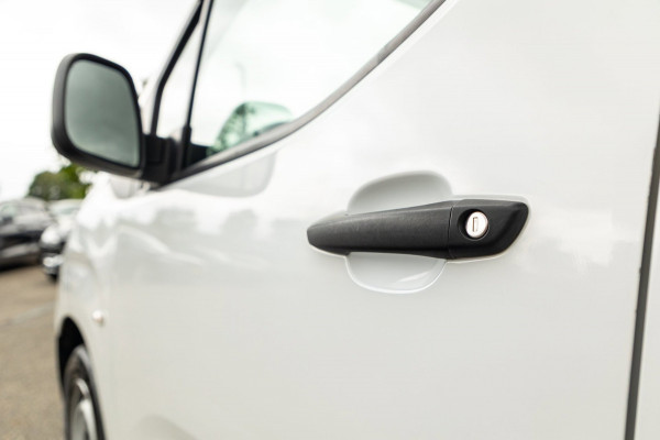 Peugeot Partner 1.2 PureTech Premium Airco I Parkeersensoren I Cruise control I Navigatie I Benzine I Android I CarPlay I NAP