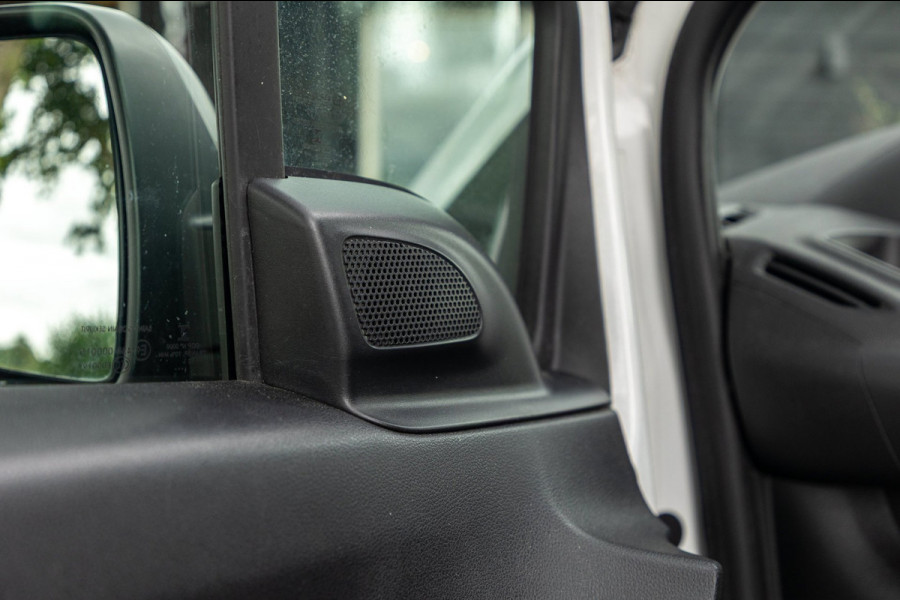 Peugeot Partner 1.2 PureTech Premium Airco I Parkeersensoren I Cruise control I Navigatie I Benzine I Android I CarPlay I NAP