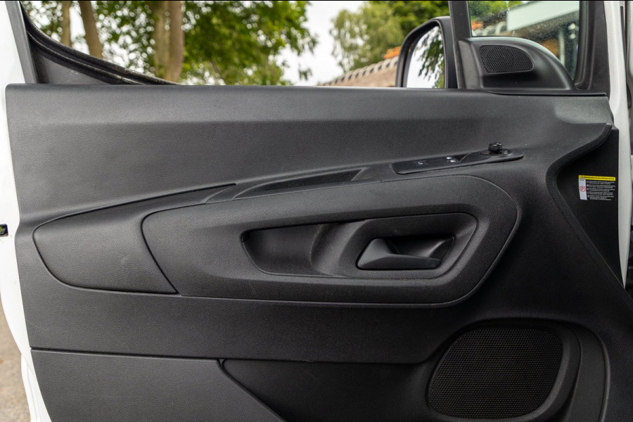 Peugeot Partner 1.2 PureTech Premium Airco I Parkeersensoren I Cruise control I Navigatie I Benzine I Android I CarPlay I NAP