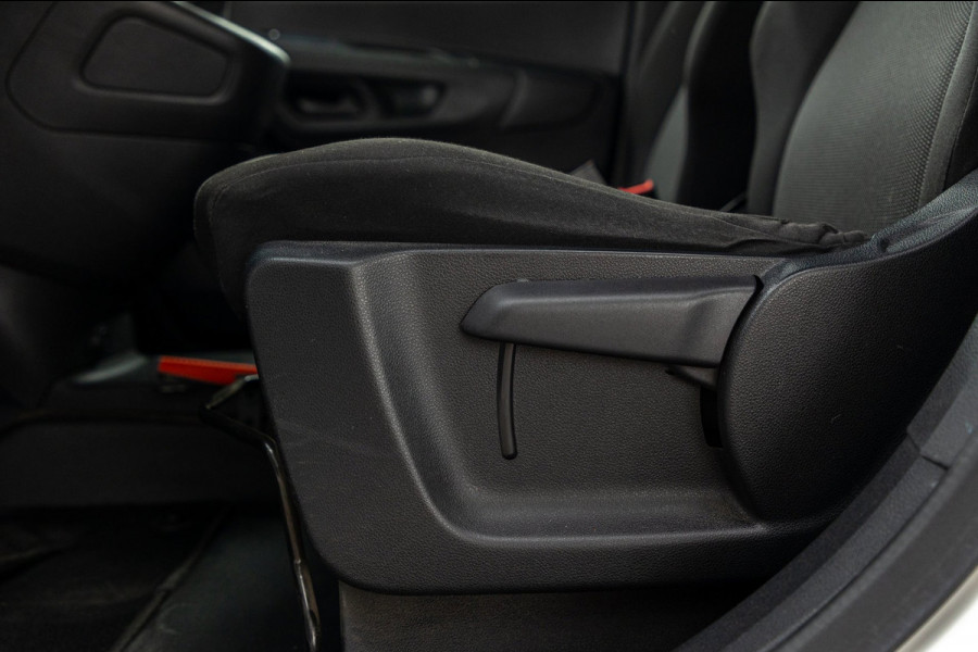 Peugeot Partner 1.2 PureTech Premium Airco I Parkeersensoren I Cruise control I Navigatie I Benzine I Android I CarPlay I NAP