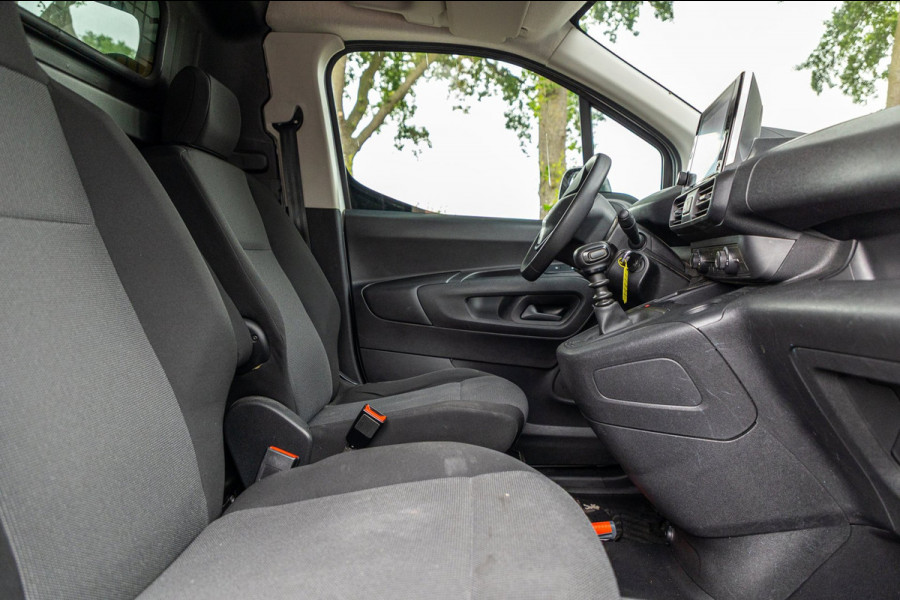 Peugeot Partner 1.2 PureTech Premium Airco I Parkeersensoren I Cruise control I Navigatie I Benzine I Android I CarPlay I NAP