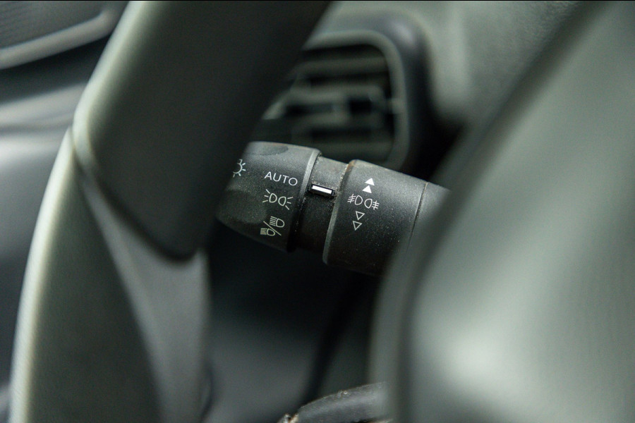 Peugeot Partner 1.2 PureTech Premium Airco I Parkeersensoren I Cruise control I Navigatie I Benzine I Android I CarPlay I NAP