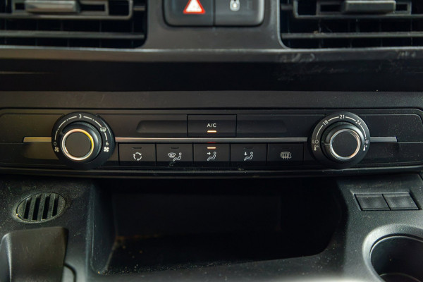 Peugeot Partner 1.2 PureTech Premium Airco I Parkeersensoren I Cruise control I Navigatie I Benzine I Android I CarPlay I NAP