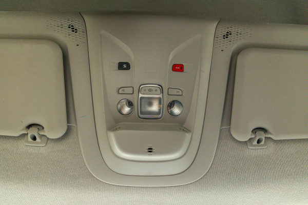 Peugeot Partner 1.2 PureTech Premium Airco I Parkeersensoren I Cruise control I Navigatie I Benzine I Android I CarPlay I NAP