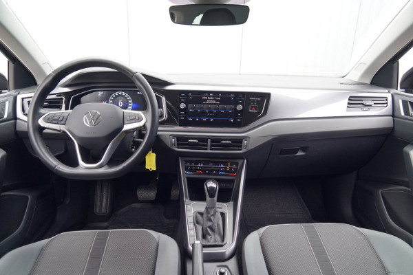 Volkswagen Polo 1.0 TSI Style / IQ Light / Stoelverw. / Side Assist / Adaptieve Cruise / DAB / Carplay