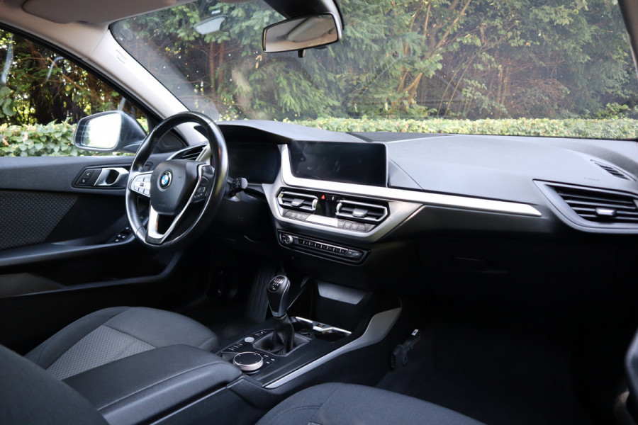 BMW 1-serie Business Edition | Carplay | Navi | 1e eigenaar |