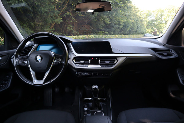 BMW 1-serie Business Edition | Carplay | Navi | 1e eigenaar |
