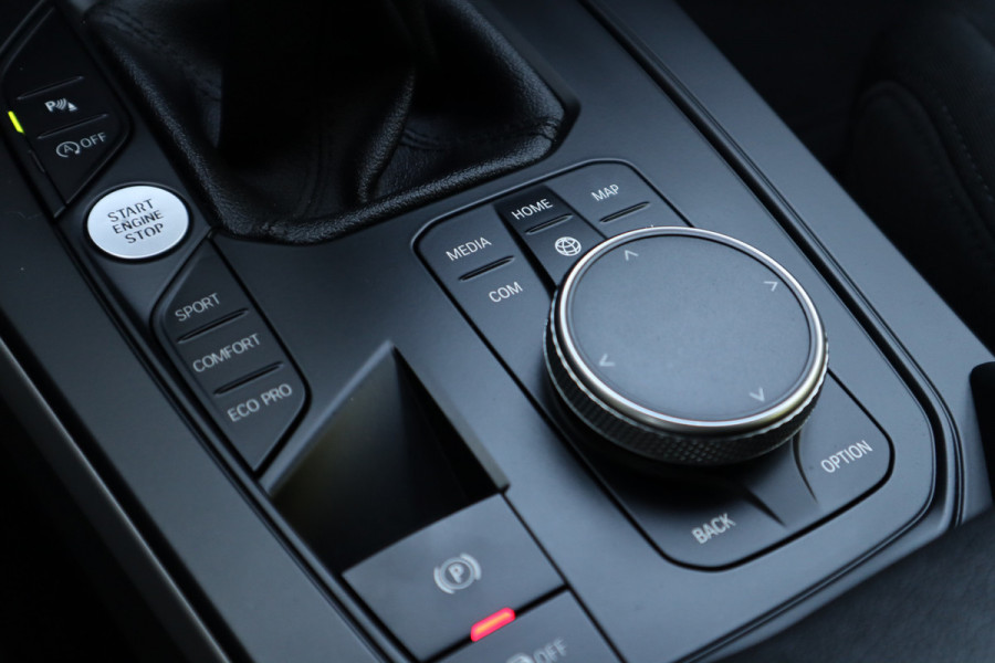 BMW 1-serie Business Edition | Carplay | Navi | 1e eigenaar |