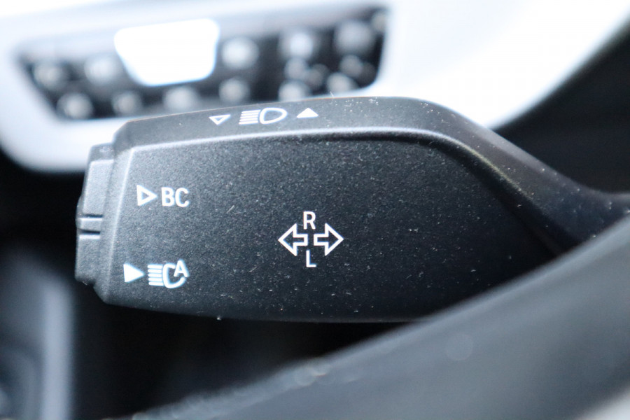 BMW 1-serie Business Edition | Carplay | Navi | 1e eigenaar |