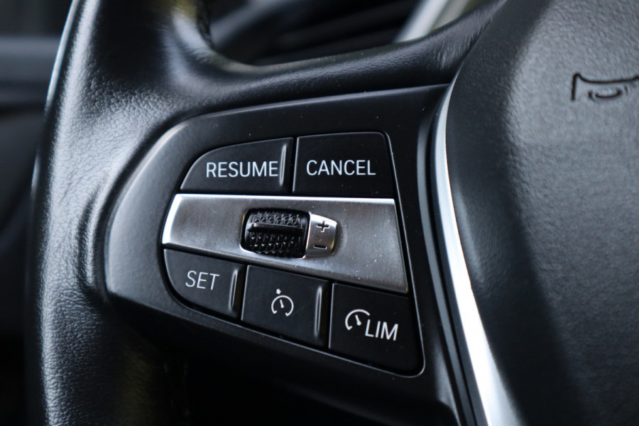 BMW 1-serie Business Edition | Carplay | Navi | 1e eigenaar |