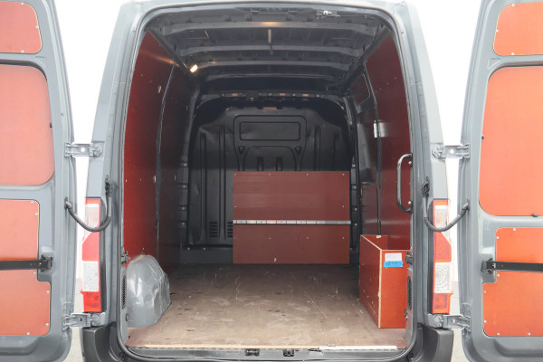 Renault Master T35 2.3 dCi 135 L2H2 Work Edition 3-Zits, Camera, Cruise, Apple Carplay, Rijstrooksensor, DAB, PDC