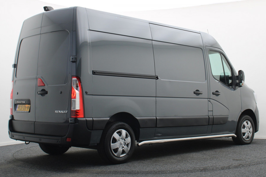 Renault Master T35 2.3 dCi 135 L2H2 Work Edition 3-Zits, Camera, Cruise, Apple Carplay, Rijstrooksensor, DAB, PDC
