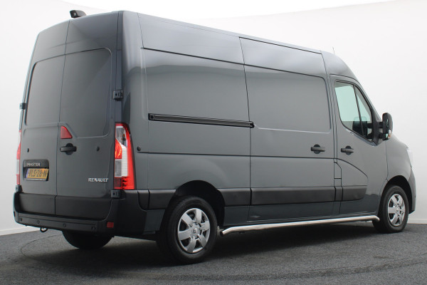 Renault Master T35 2.3 dCi 135 L2H2 Work Edition 3-Zits, Camera, Cruise, Apple Carplay, Rijstrooksensor, DAB, PDC