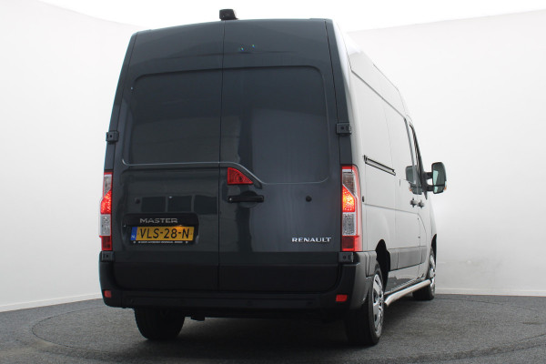 Renault Master T35 2.3 dCi 135 L2H2 Work Edition 3-Zits, Camera, Cruise, Apple Carplay, Rijstrooksensor, DAB, PDC