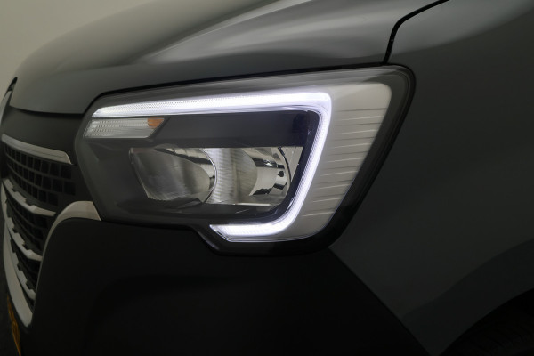 Renault Master T35 2.3 dCi 135 L2H2 Work Edition 3-Zits, Camera, Cruise, Apple Carplay, Rijstrooksensor, DAB, PDC