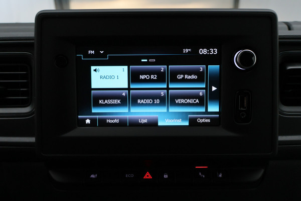 Renault Master T35 2.3 dCi 135 L2H2 Work Edition 3-Zits, Camera, Cruise, Apple Carplay, Rijstrooksensor, DAB, PDC