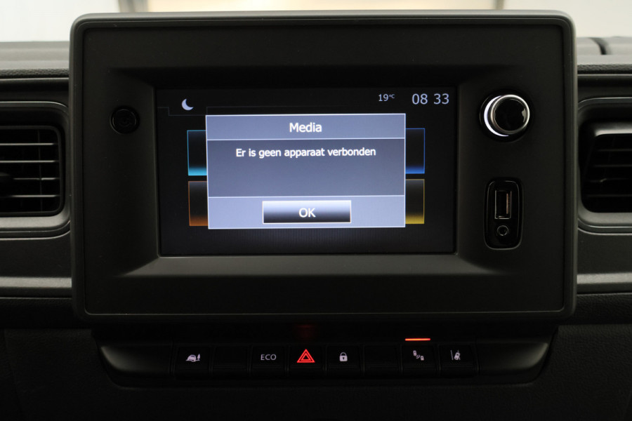Renault Master T35 2.3 dCi 135 L2H2 Work Edition 3-Zits, Camera, Cruise, Apple Carplay, Rijstrooksensor, DAB, PDC