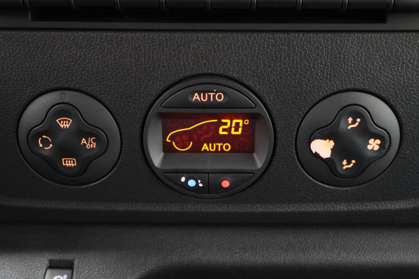 Renault Master T35 2.3 dCi 135 L2H2 Work Edition 3-Zits, Camera, Cruise, Apple Carplay, Rijstrooksensor, DAB, PDC