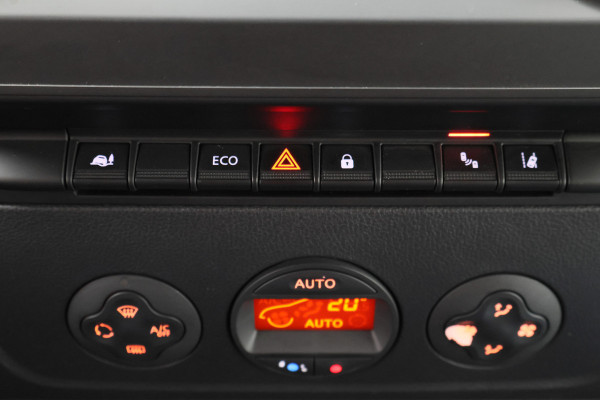 Renault Master T35 2.3 dCi 135 L2H2 Work Edition 3-Zits, Camera, Cruise, Apple Carplay, Rijstrooksensor, DAB, PDC