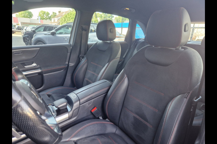 Mercedes-Benz B-Klasse 180 Business Solution AMG /Led /Org NL