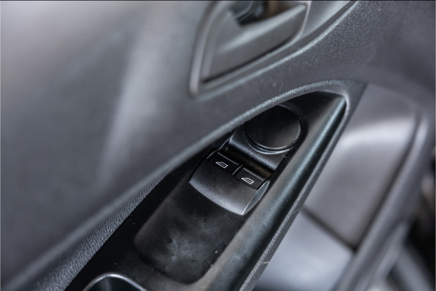 Ford Transit Connect 1.5 TDCI | Airco | Trekhaak | MF Stuur | Bluetooth | Orig. NL Auto | Nieuwe APK