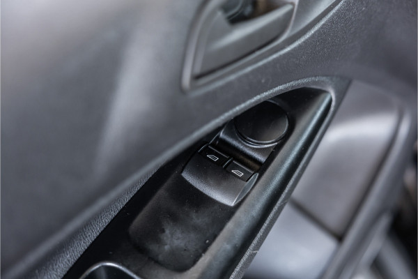 Ford Transit Connect 1.5 TDCI | Airco | Trekhaak | MF Stuur | Bluetooth | Orig. NL Auto | Nieuwe APK
