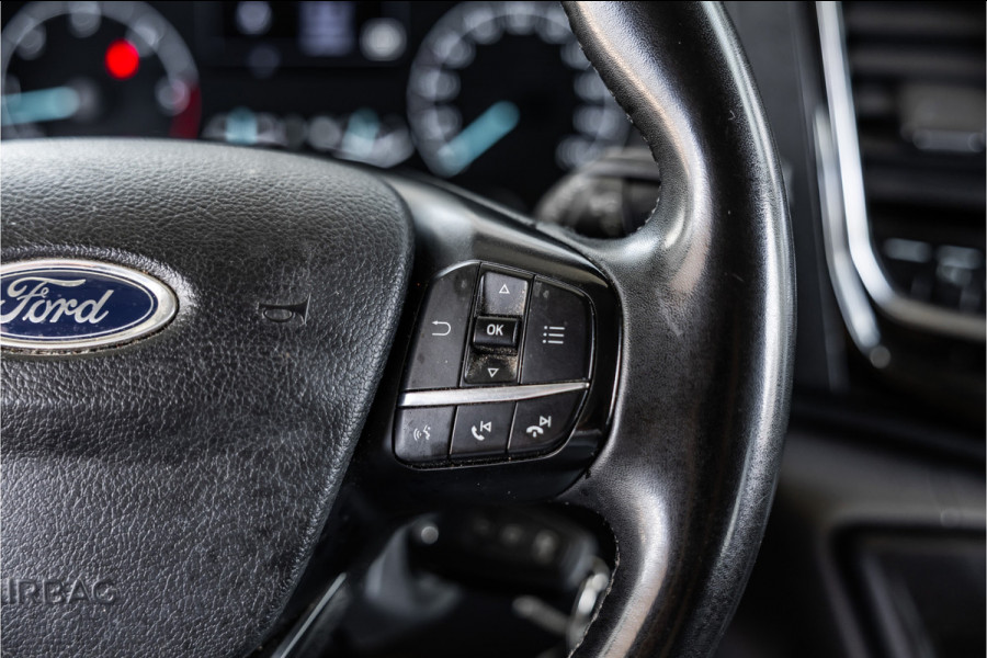 Ford Transit Custom 320 2.0 TDCI 170 PK L2H1 Limited DC | Dubbel cabine | Bi-Xenon | CarPlay | Navigatie | Stoelverwarming | Trekhaak | Euro 6 | Nieuwe APK