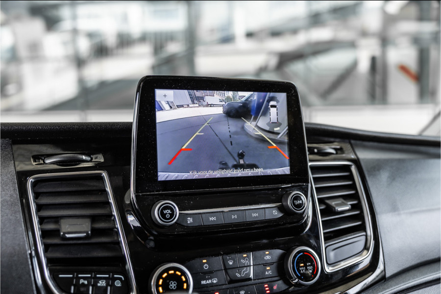 Ford Transit Custom 320 2.0 TDCI 170 PK L2H1 Limited DC | Dubbel cabine | Bi-Xenon | CarPlay | Navigatie | Stoelverwarming | Trekhaak | Euro 6 | Nieuwe APK