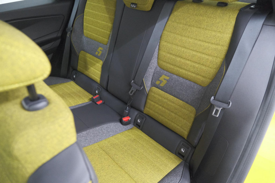 Renault 5 comfort range iconic cinq 52 kWh | 99,1% SOH | Adaptieve Cruise Control | Harman Kardon | Camera