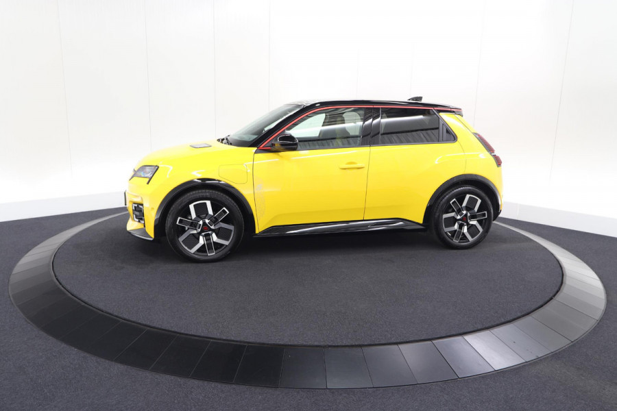 Renault 5 comfort range iconic cinq 52 kWh | 99,1% SOH | Adaptieve Cruise Control | Harman Kardon | Camera