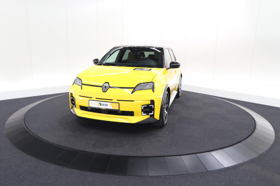 Renault 5 comfort range iconic cinq 52 kWh | 99,1% SOH | Adaptieve Cruise Control | Harman Kardon | Camera