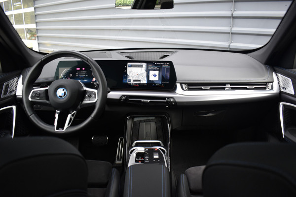 BMW X1 xDrive30e M Sport | Pano | Trekhaak | Harman/Kardon | Massage | ACC | Head-Up | Memory seat | Sfeerverlichting |