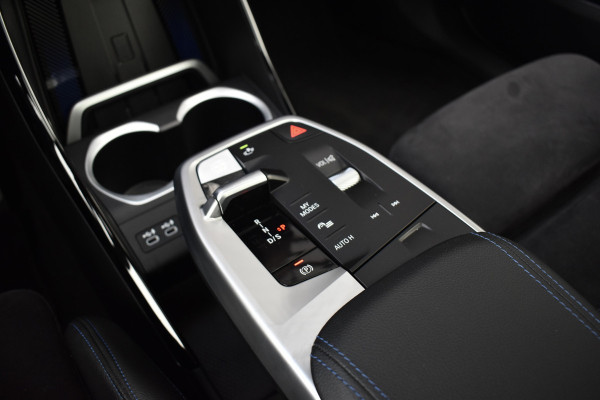 BMW X1 xDrive30e M Sport | Pano | Trekhaak | Harman/Kardon | Massage | ACC | Head-Up | Memory seat | Sfeerverlichting |