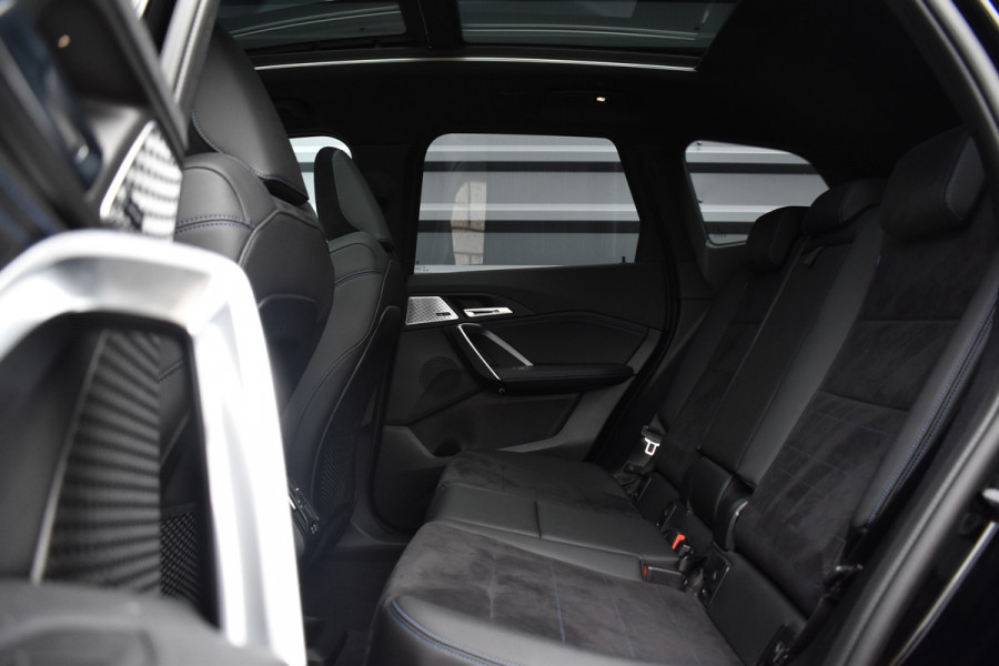BMW X1 xDrive30e M Sport | Pano | Trekhaak | Harman/Kardon | Massage | ACC | Head-Up | Memory seat | Sfeerverlichting |