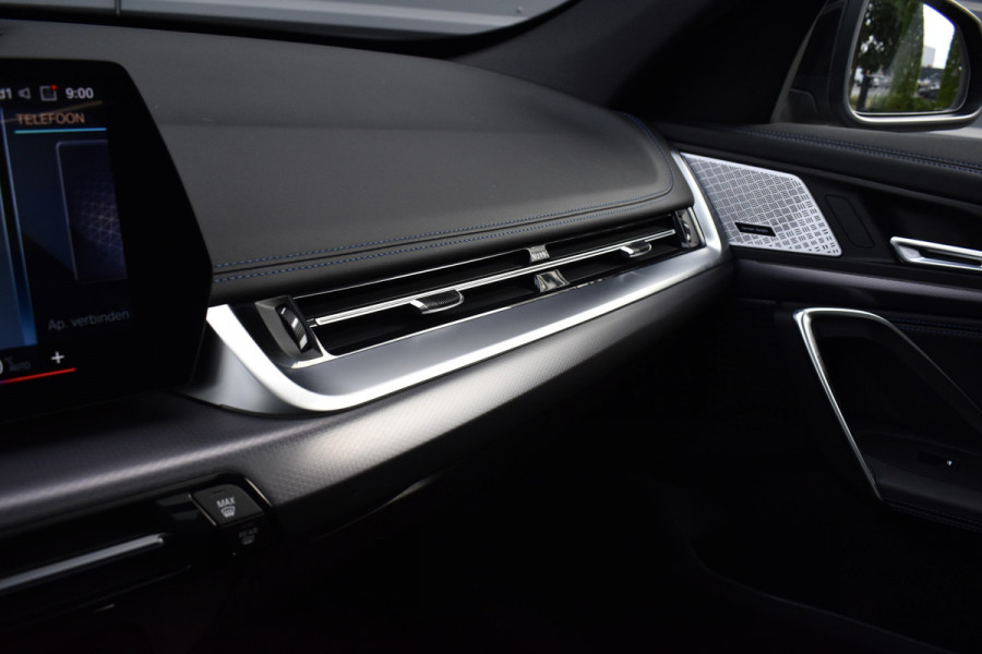 BMW X1 xDrive30e M Sport | Pano | Trekhaak | Harman/Kardon | Massage | ACC | Head-Up | Memory seat | Sfeerverlichting |