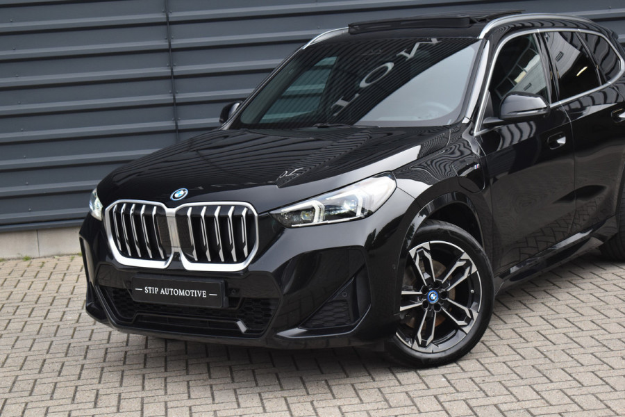 BMW X1 xDrive30e M Sport | Pano | Trekhaak | Harman/Kardon | Massage | ACC | Head-Up | Memory seat | Sfeerverlichting |
