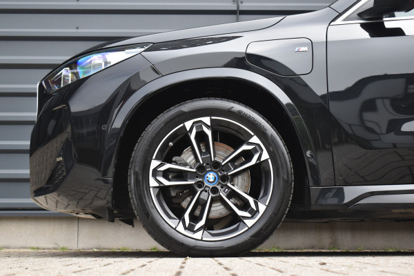 BMW X1 xDrive30e M Sport | Pano | Trekhaak | Harman/Kardon | Massage | ACC | Head-Up | Memory seat | Sfeerverlichting |