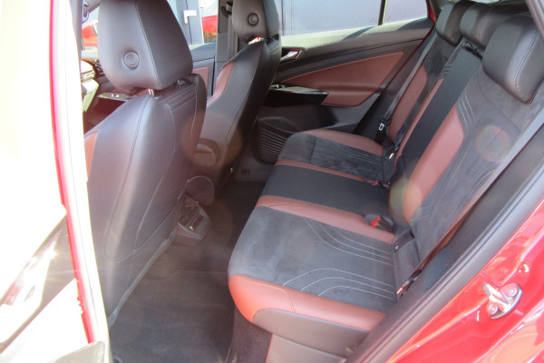 Volkswagen ID.4 Pro 77 kWh Comfort Style, Trekhaak, SOH 92%