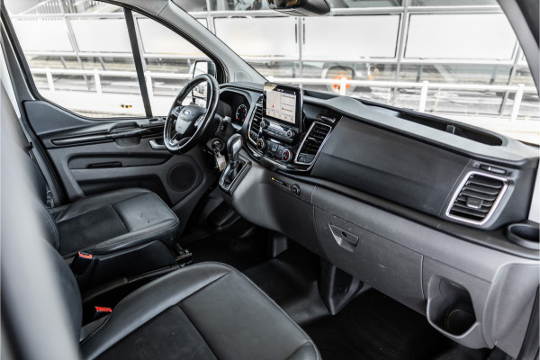 Ford Transit Custom 320 2.0 TDCI 185 PK L2H1 Sport | Automaat | CarPlay | Camera | Stoelverwarming | Navigatie | Elek stoelen | DAB | Nieuwe APK | Orig. NL Auto