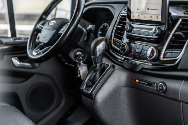 Ford Transit Custom 320 2.0 TDCI 185 PK L2H1 Sport | Automaat | CarPlay | Camera | Stoelverwarming | Navigatie | Elek stoelen | DAB | Nieuwe APK | Orig. NL Auto